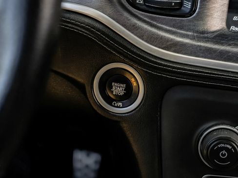 Used 2019 Dodge Charger Scat Pack w/ Daytona Edition Group RWD image 29