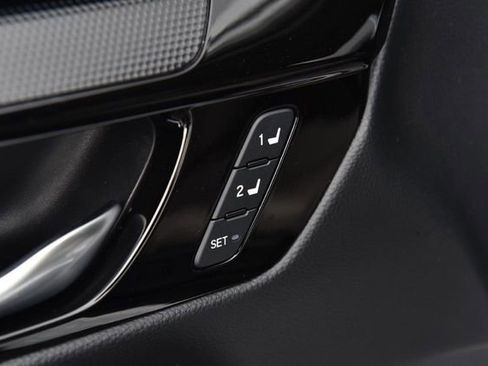 Used 2024 Honda CR-V EX-L image 9