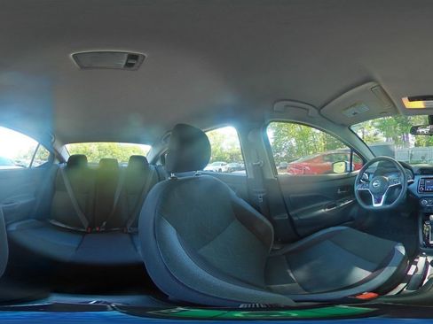 Used 2025 Nissan Versa SV FWD image 40
