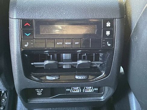 Used 2023 Jeep Grand Cherokee L Limited AWD/4WD image 18