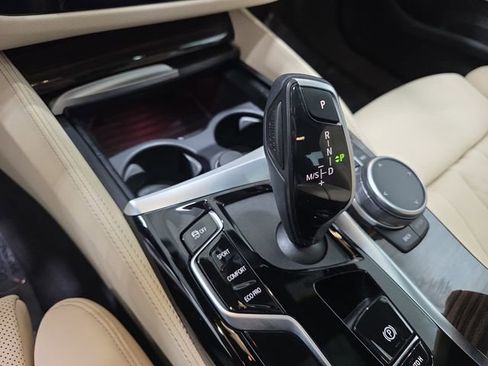 Certified 2022 BMW 540i xDrive w/ M Sport Package image 22