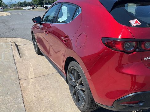 Used 2019 MAZDA MAZDA3 AWD Hatchback w/ Premium Pkg image 5