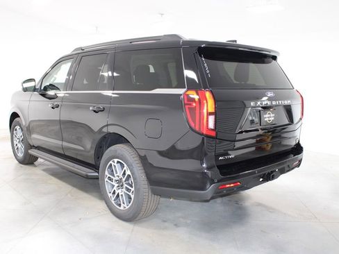New 2026 Ford Expedition Active image 6