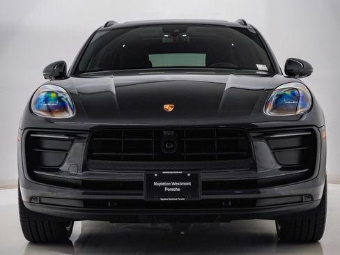 Certified 2026 Porsche Macan AWD/4WD image 6