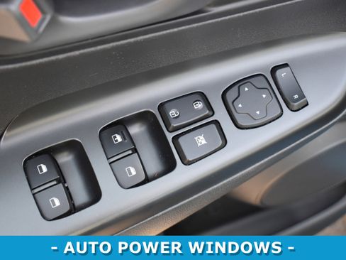 Used 2018 Hyundai Kona SE image 7