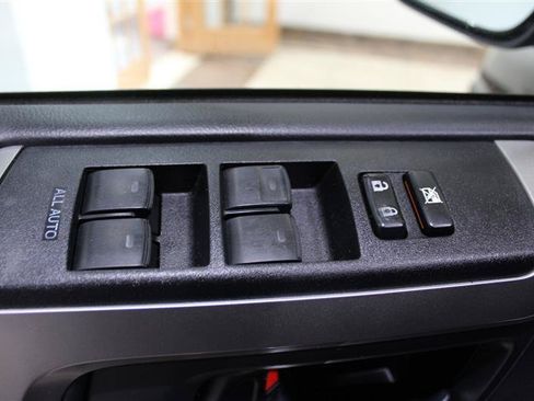 Used 2015 Toyota 4Runner SR5 Premium AWD/4WD image 22