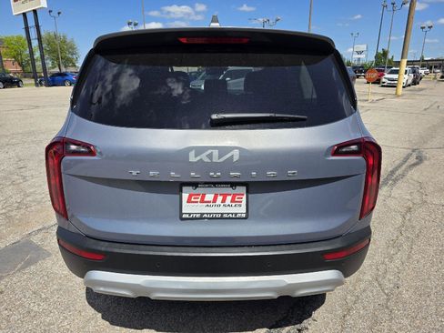 Used 2022 Kia Telluride LX FWD image 6
