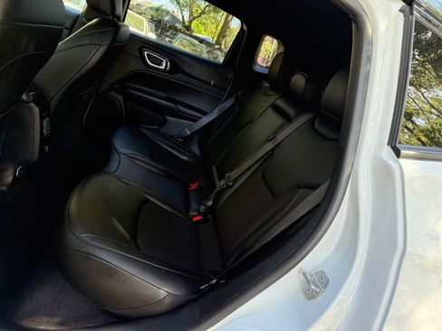 Used 2025 Jeep Compass Trailhawk image 33