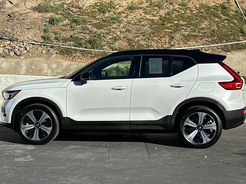 Certified 2023 Volvo XC40 Recharge Plus image 8