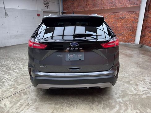Certified 2023 Ford Edge SEL w/ Convenience Package image 4