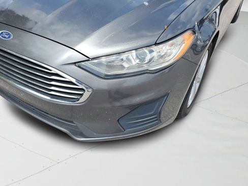 Used 2019 Ford Fusion SE FWD image 25