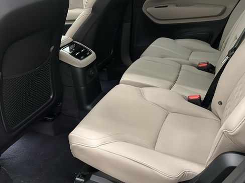 New 2026 Volvo XC90 T8 Plus image 28