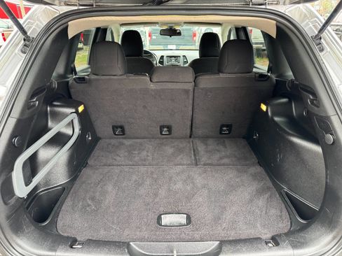 Used 2015 Jeep Cherokee Latitude image 13