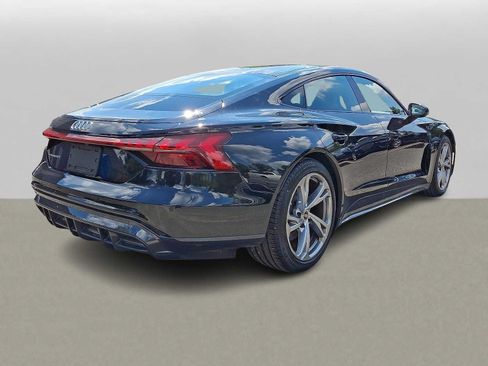 Used 2022 Audi e-tron GT Premium Plus AWD/4WD image 31