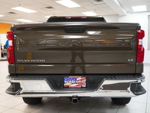 Used 2023 Chevrolet Silverado 1500 LT AWD/4WD image 12