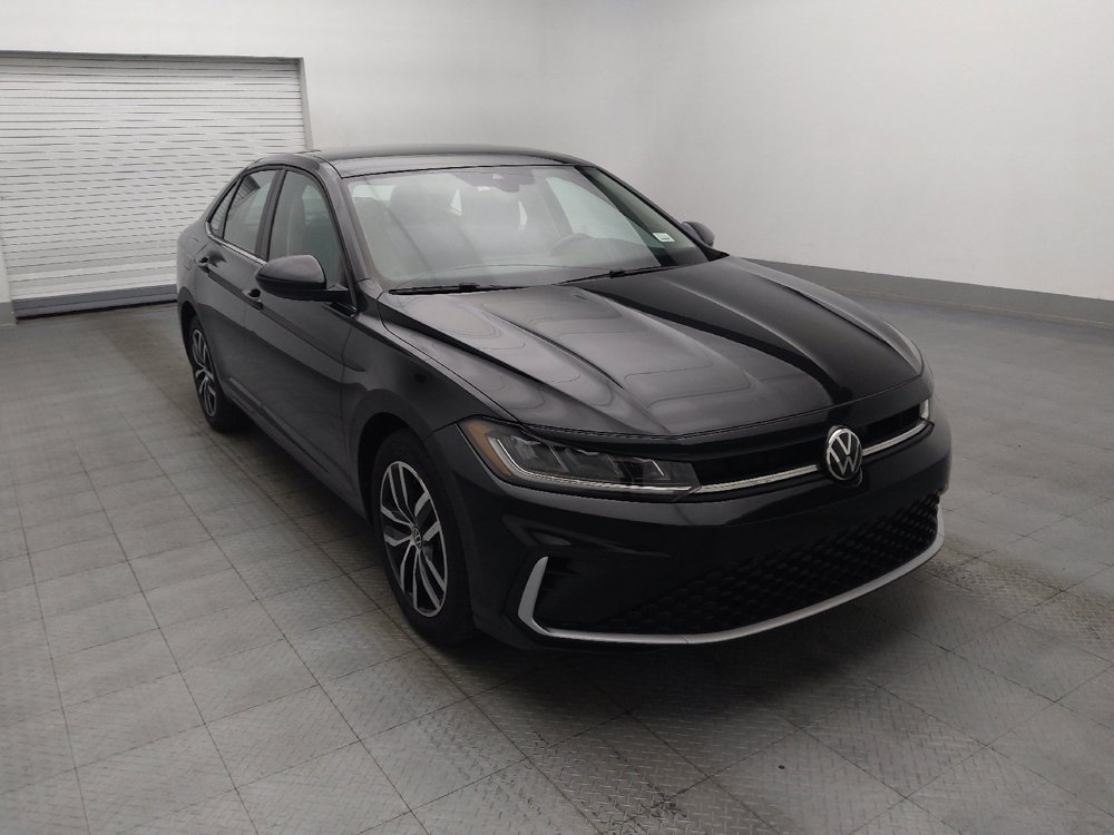 Used 2025 Volkswagen Jetta SE FWD image 13