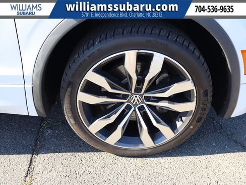Used 2021 Volkswagen Tiguan SEL Premium R-Line AWD/4WD image 40