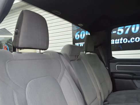 Used 2022 RAM 1500 Big Horn AWD/4WD image 23
