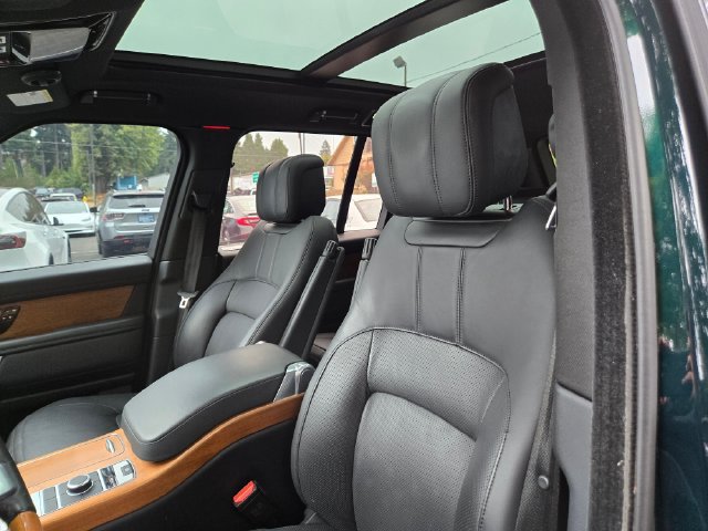 Used 2019 Land Rover Range Rover Supercharged AWD/4WD image 24