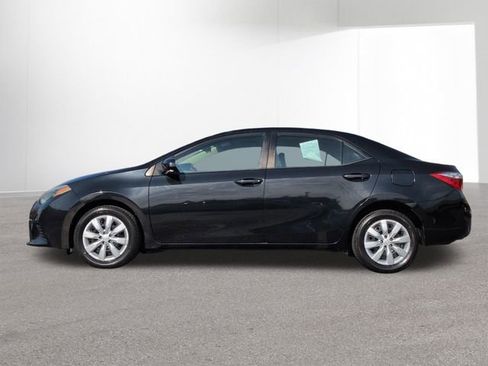 Used 2014 Toyota Corolla LE image 9