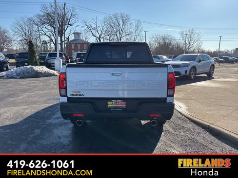 New 2026 Honda Ridgeline Black Edition image 6