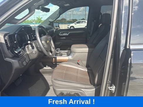 Used 2026 Chevrolet Silverado 1500 High Country w/ Technology Package AWD/4WD image 2