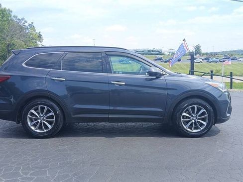 Used 2019 Hyundai Santa Fe XL SE FWD image 1
