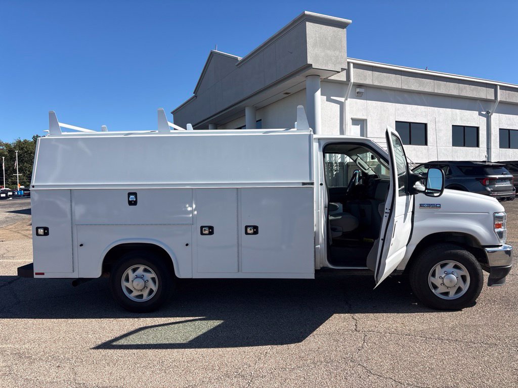 Used 2022 Ford E-350 and Econoline 350 Super Duty w/ Power Windows & Locks Group RWD image 8