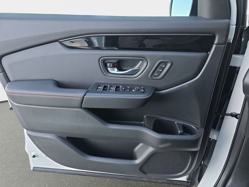 New 2025 Honda Pilot TrailSport image 27