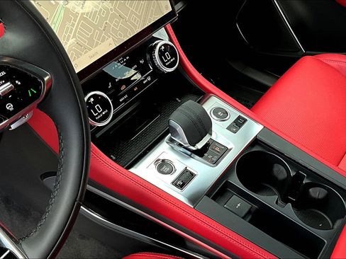 New 2026 Jaguar F-PACE R-Dynamic S image 8