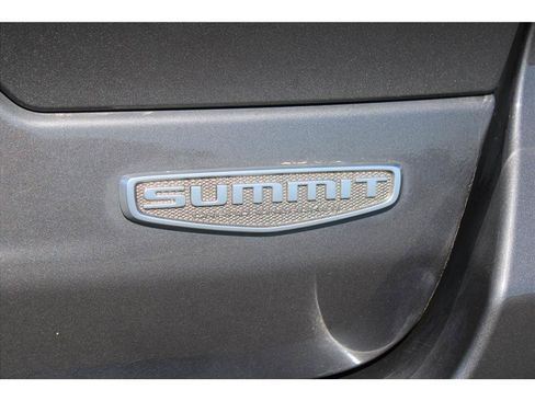 Used 2022 Jeep Grand Cherokee Summit AWD/4WD image 43