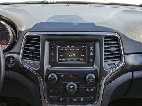 Used 2016 Jeep Grand Cherokee Laredo w/ Quick Order Package 23E AWD/4WD image 18