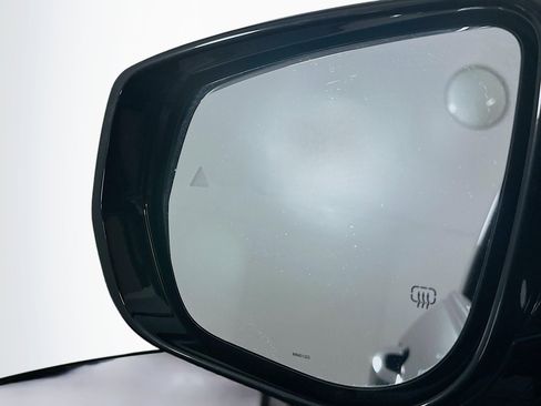 Used 2023 Jeep Grand Cherokee Limited w/ Black Appearance Package image 16