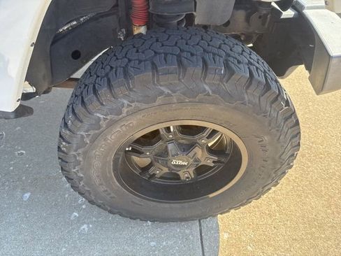 Used 2015 Jeep Wrangler Unlimited Sahara w/ Max Tow Package image 25