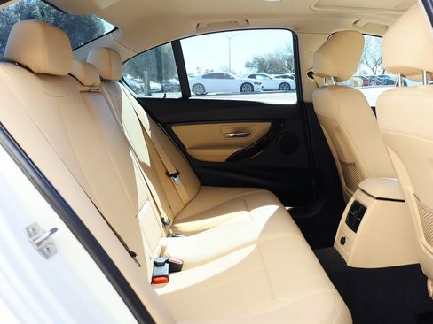 Used 2017 BMW 320i Sedan image 27
