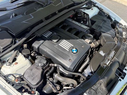 Used 2011 BMW 328i xDrive Sedan AWD/4WD image 22