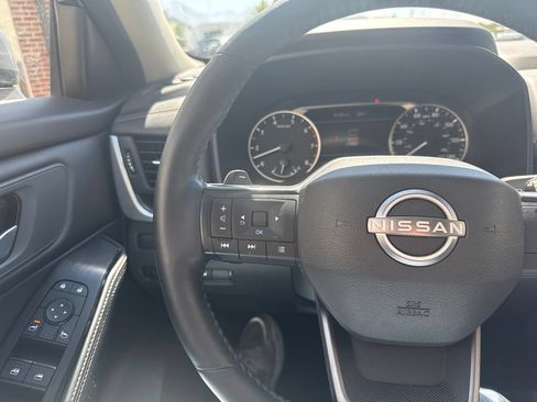 Used 2025 Nissan Rogue SV w/ SV Premium Package AWD/4WD image 22