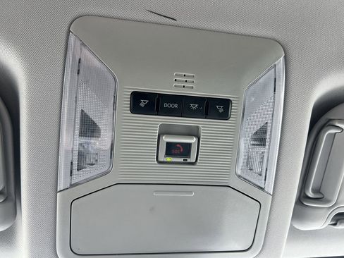 Used 2024 Toyota RAV4 XLE FWD image 28