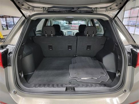 Used 2018 Chevrolet Equinox LT image 35
