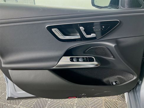 New 2026 Mercedes-Benz E 350 4MATIC Sedan image 18