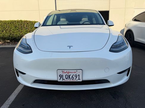 Used 2021 Tesla Model Y Long Range AWD/4WD image 6