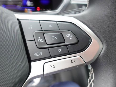 Used 2024 Volkswagen Tiguan S image 15