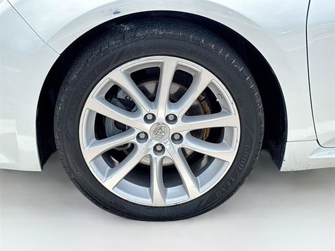 Used 2014 Toyota Avalon Limited FWD image 30