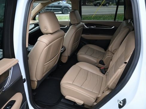 Used 2020 Cadillac XT6 Premium Luxury image 26