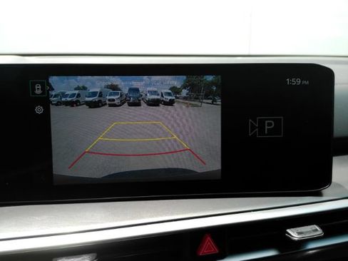 Used 2025 Kia Sorento LX FWD image 8