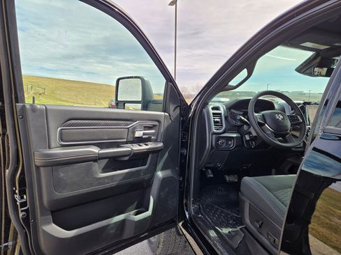 New 2026 RAM 2500 Big Horn AWD/4WD image 10