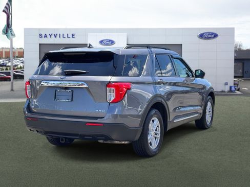 Used 2021 Ford Explorer XLT AWD/4WD image 5
