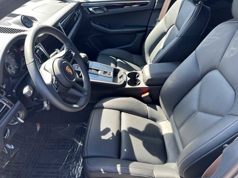 Used 2024 Porsche Macan S image 28