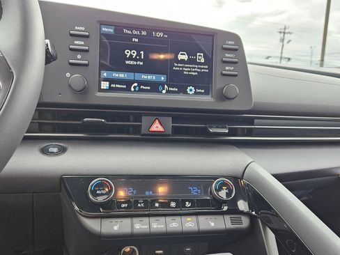 New 2026 Hyundai Elantra SEL Sport Premium FWD image 17