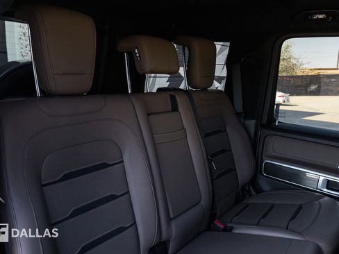 Used 2024 Mercedes-Benz G 63 AMG 4MATIC image 35